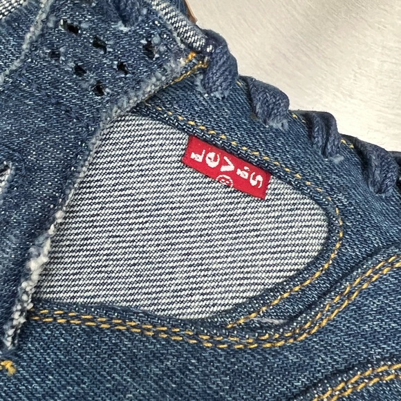 Jordan 4 x Levi’s Original Blue Denim - Picture 6 of 7